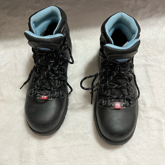 Shoes - Women’s work boots sz 8.5